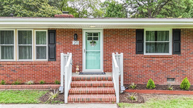 Building Photo - All Brand New Features in this 3 Bedroom 2...
