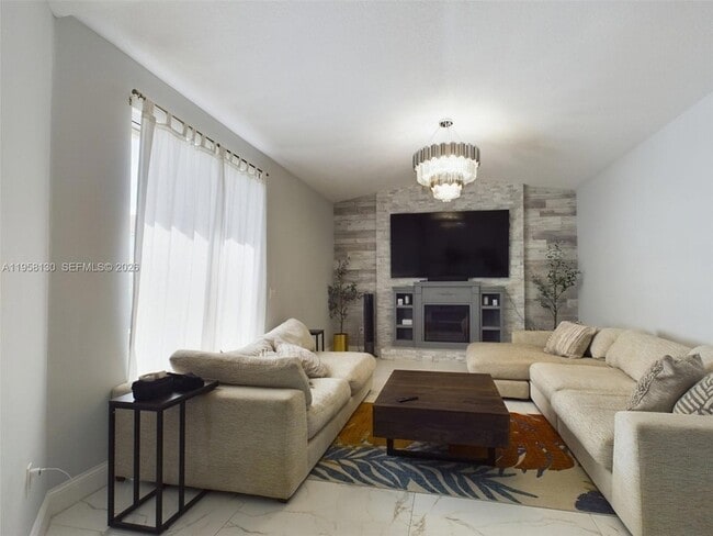 Building Photo - 212 SW 179th Ave