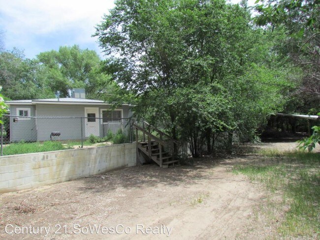 Building Photo - 3 br, 1 bath House - 8 Road 5759