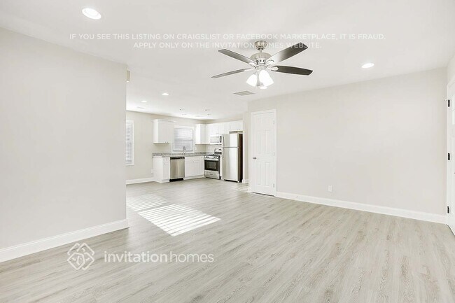 Foto del edificio - 3815 Clovis Ct NW