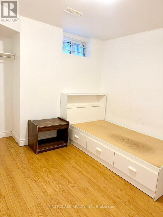 Photo du bâtiment - 14 Tormina Ct