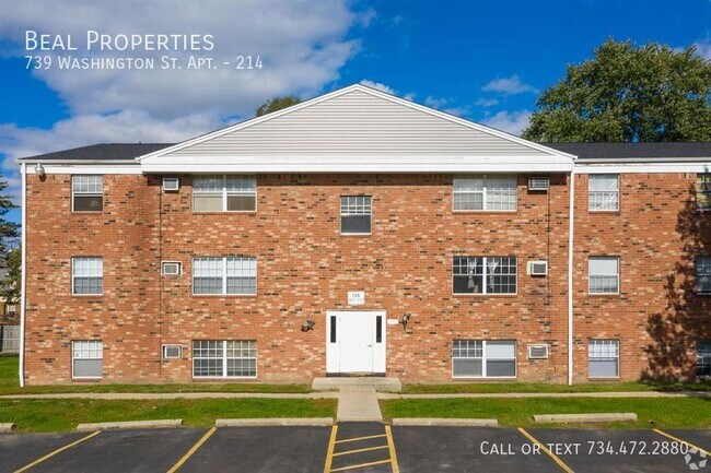 Building Photo - 739 Washington St