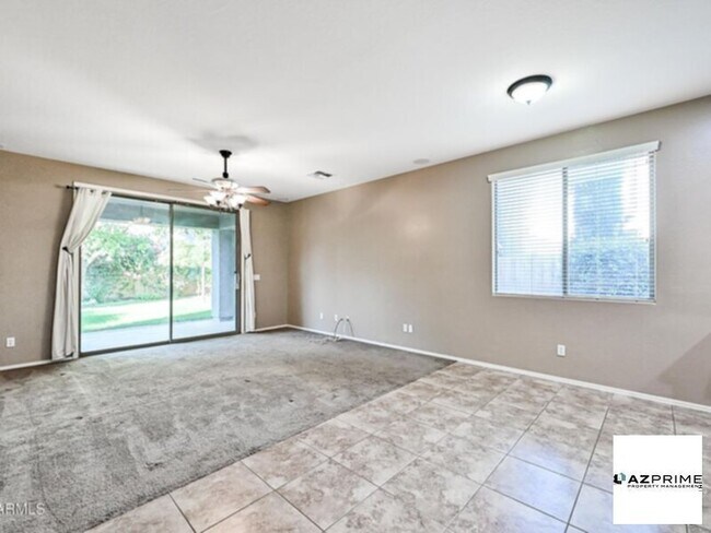 Foto del edificio - Gorgeous 4 bedroom