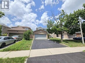 Building Photo - 68 Mullis Crescent