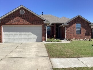 Building Photo - 509 SW 163rd St