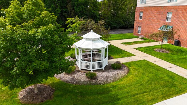 Foto del edificio - The Meadows of Brownstown - a 55+ Community