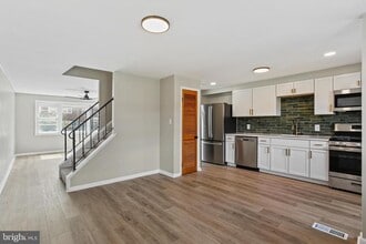 Building Photo - 934 Circle Dr