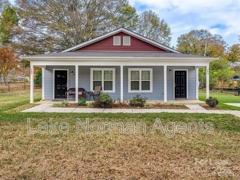 Foto principal - 664 Reeves Ct