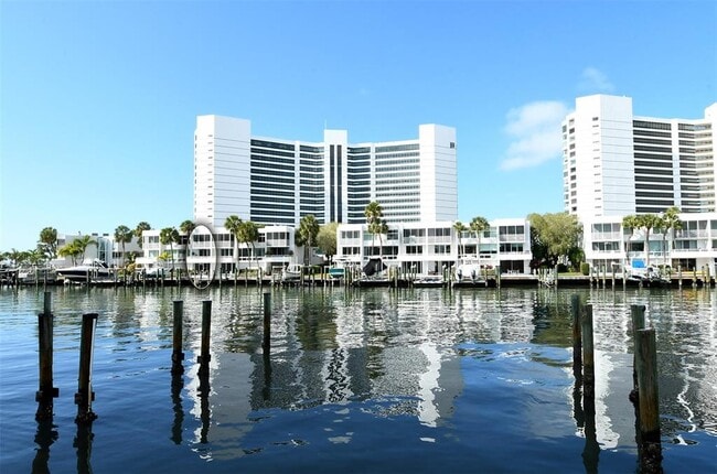 Building Photo - 922 Blvd of the Arts