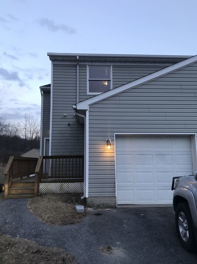 Building Photo - 3 br, 1 bath House - 723 MT. TABOR ROAD