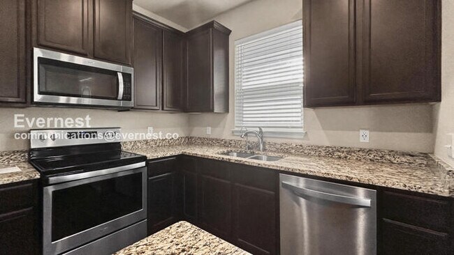 Building Photo - 6312 Juniper Vw