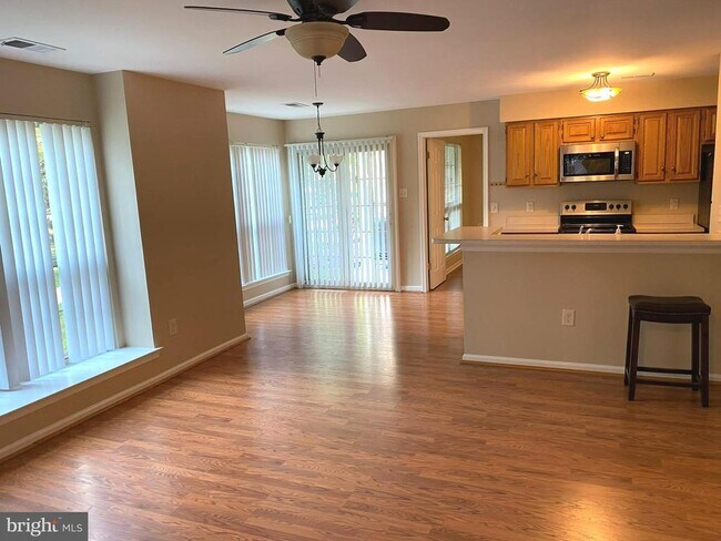 Foto del edificio - 1701 Foxmeadow Cir