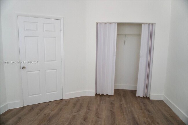 Foto del edificio - 501 SW 6th Ct