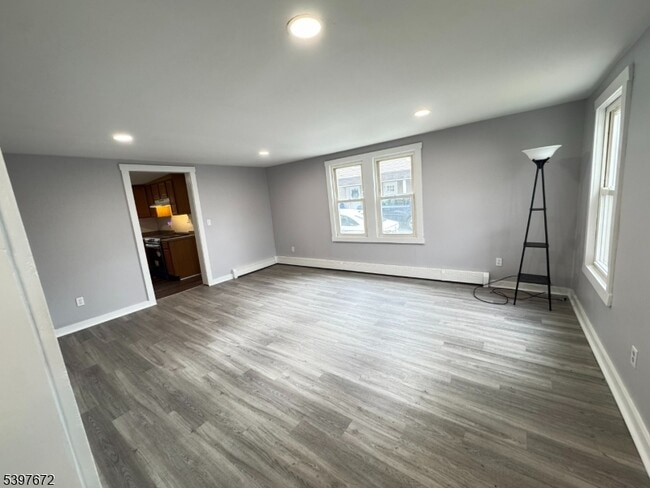 Foto del edificio - 606 Hardyston Ville Rd