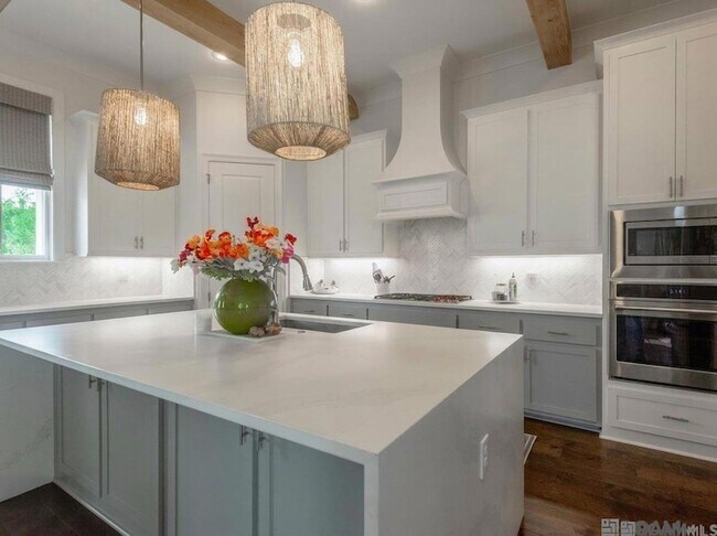 Foto del edificio - 5139 Cheneau Ln