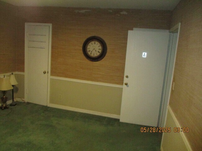 Foto del edificio - 1205 Whispering Pines Rd