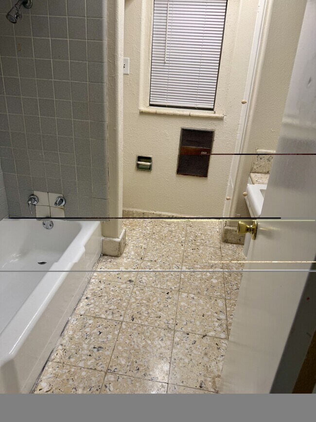 Foto del edificio - 4549 Gollihar Rd