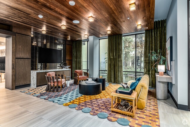 Resident Lounge - The Bouldin