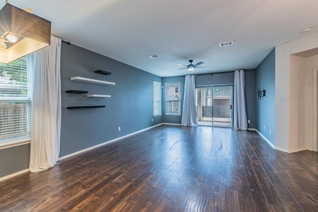 Building Photo - 407 Greener Dr