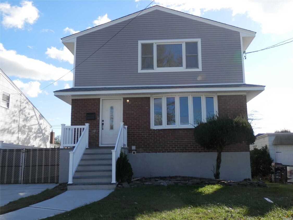 Primary Photo - 249 Anchor Ave