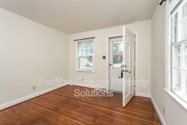 Foto del edificio - 901 Grayland St