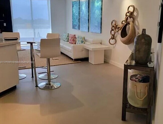 Building Photo - 5880  Collins Ave  604 Miami Beach Fl 33140