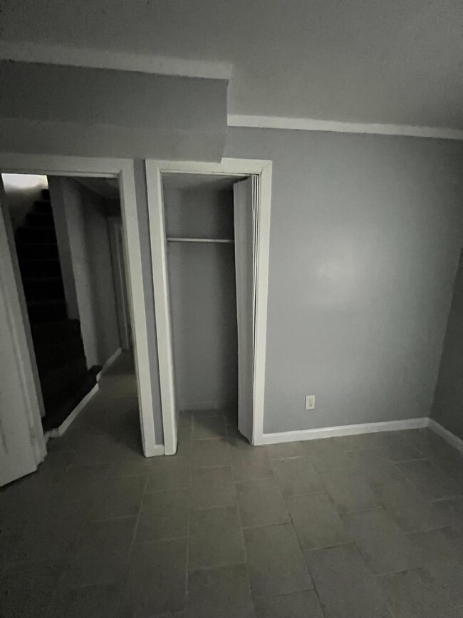 Building Photo - 1045 Curry Pl