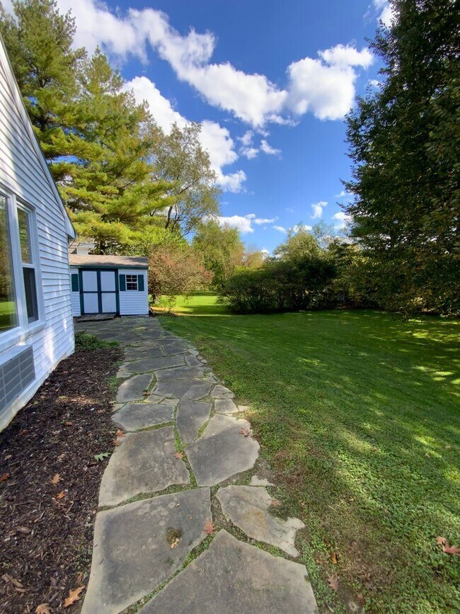 Building Photo - 4 br, 2.5 bath House - 430 WETHERBURN DR.