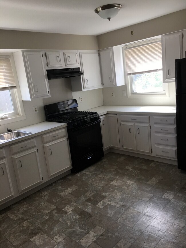 Building Photo - Lovely 3 bedroom Lyncourt home