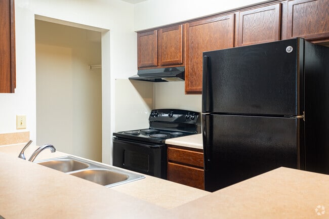 2BR, 2BA - Chickahominy Bluff Apartments