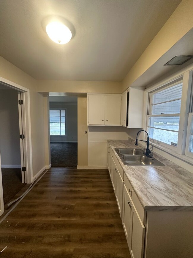 Foto del edificio - 3bd Single Water/Sewer Included Section 8