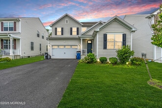 Building Photo - 317 Tulip Ct