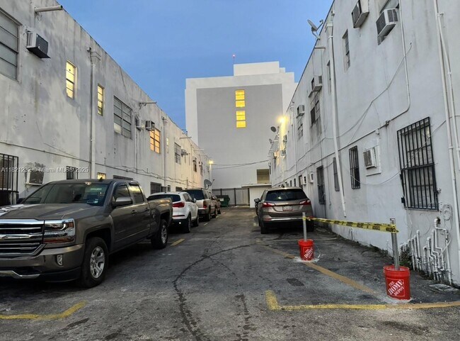 Foto del edificio - 1601 NW 62nd St