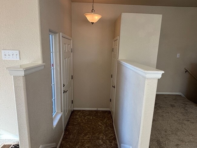 Photo - 3 Bed 2.5 Bath w/AC - MileStoneRES House