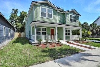 Building Photo - 1041 Oakley St