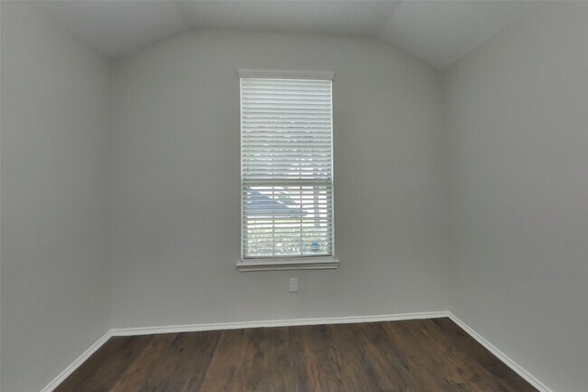 Foto del edificio - 23319 Dukes Run Dr
