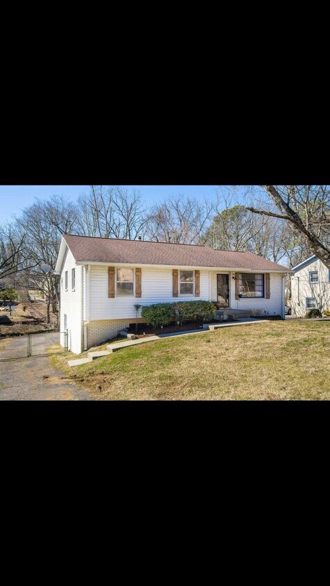Primary Photo - 5017 McLendon Dr