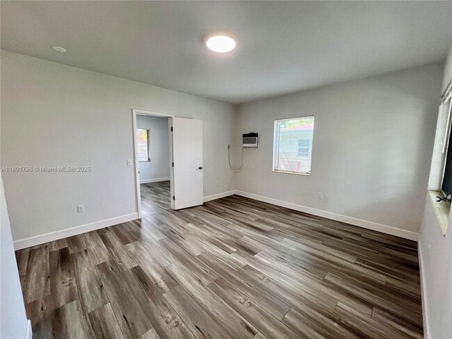 Foto del edificio - 962 NW 6th St
