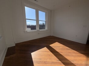 Building Photo - 901 Fifth St