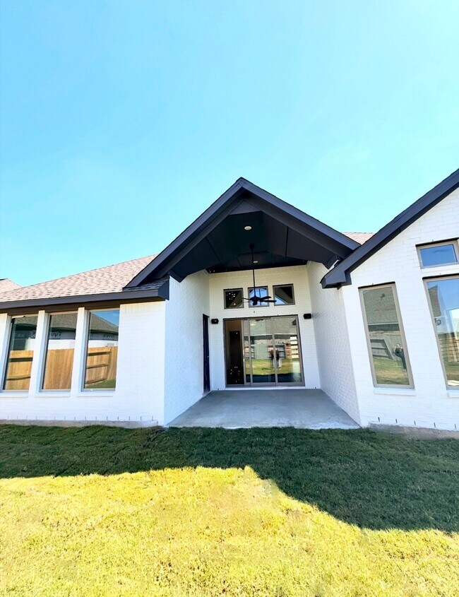 Foto del edificio - 4918 Mango Pk Ln