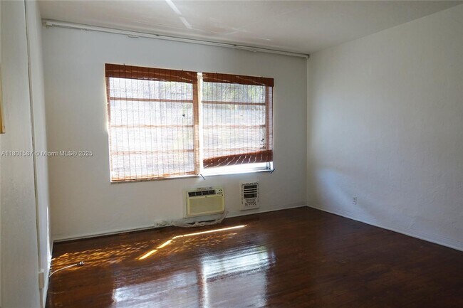 Foto del edificio - 905 16th St