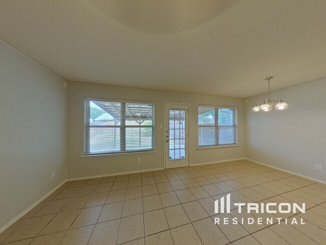 Foto del edificio - 817 Village Point Ln