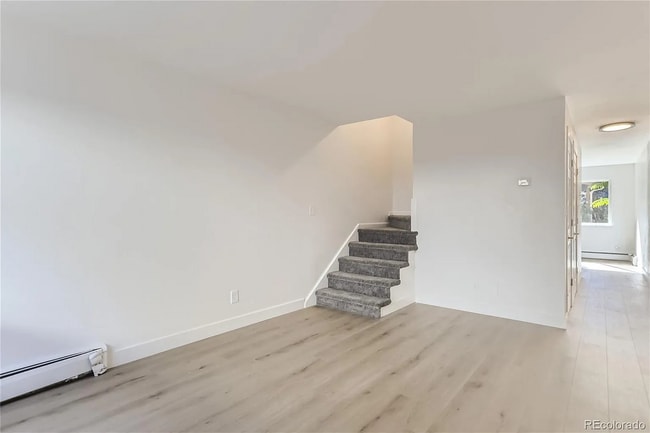 Building Photo - 1632 Chester St