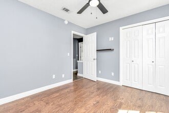 Building Photo - 12418 Mill Ridge Dr