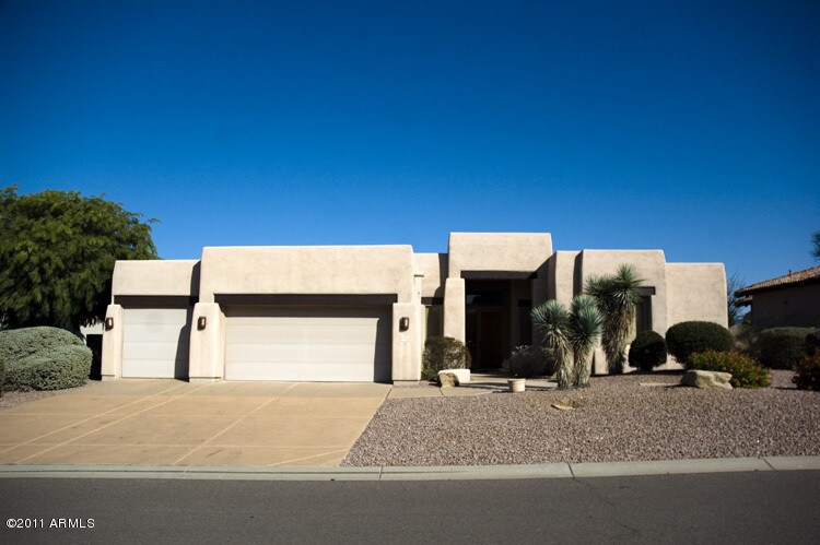 Foto principal - 9322 E Hidden Green Dr