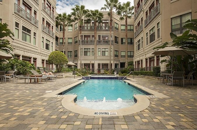 Pool - 1901 Post Oak Blvd