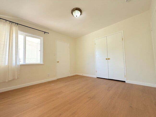 Building Photo - Updated 3-Bedroom Home with Modern Upgrade...