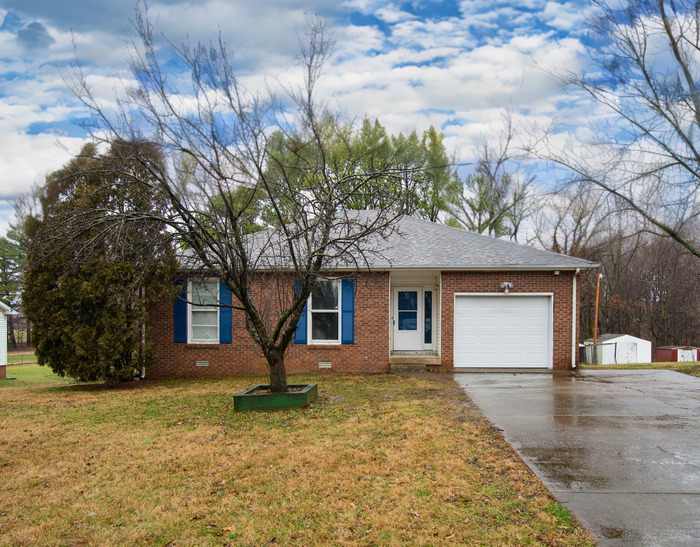 823 Hadley Road - House Rental in Clarksville, TN | Apartments.com