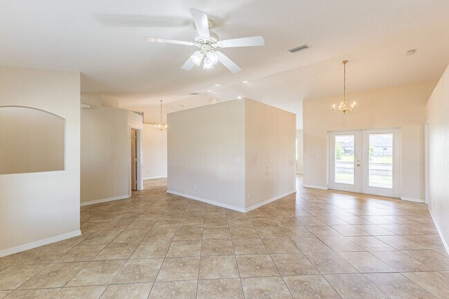 Foto del edificio - 3303 SW 8th Ct