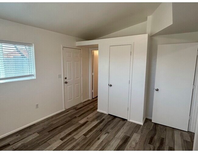 Foto del edificio - 290 North Hamilton Street, Unit 3